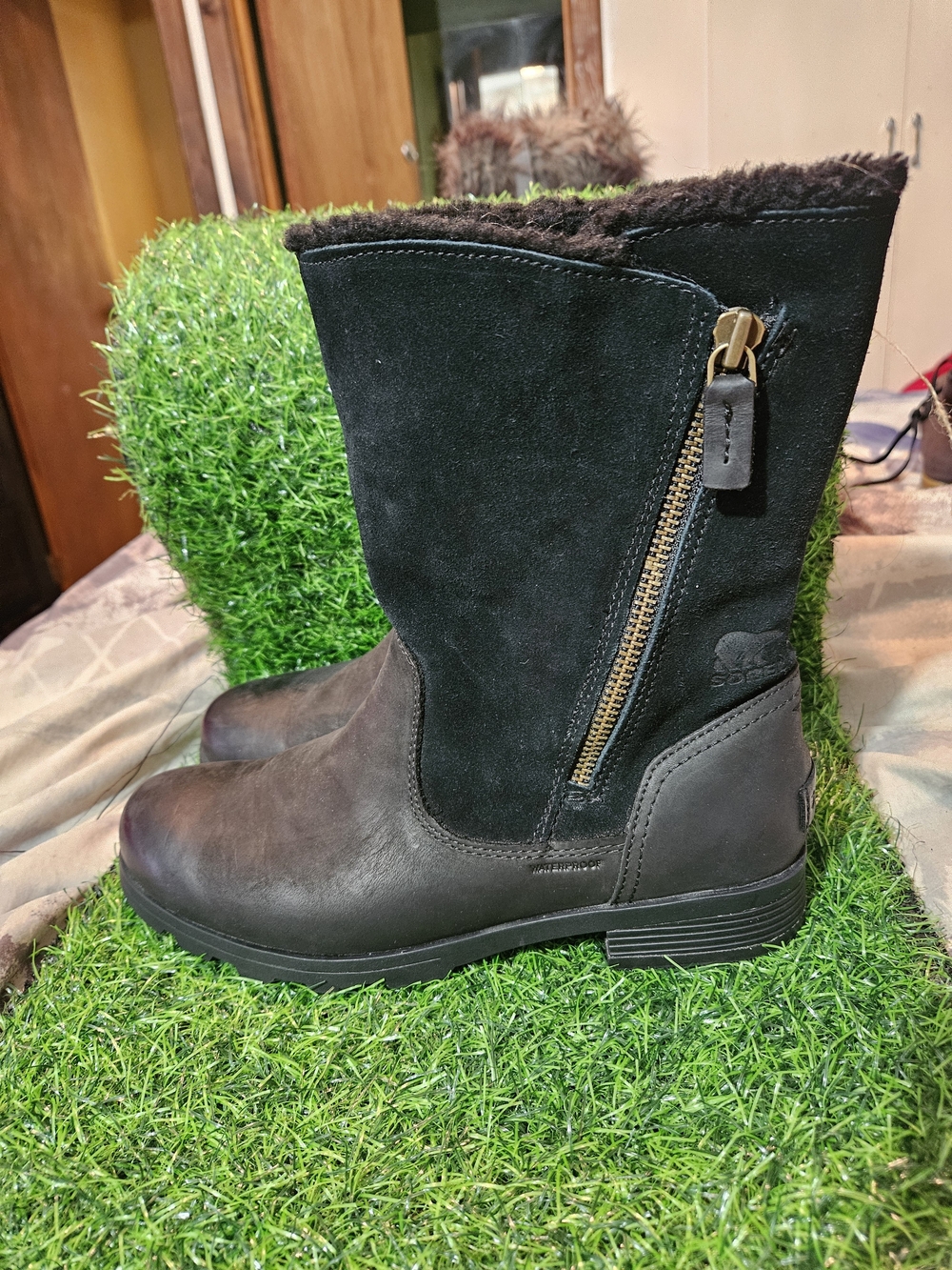 Sorel Emelie Black Suede and Leather Mid-Calf Winter Zip Boots